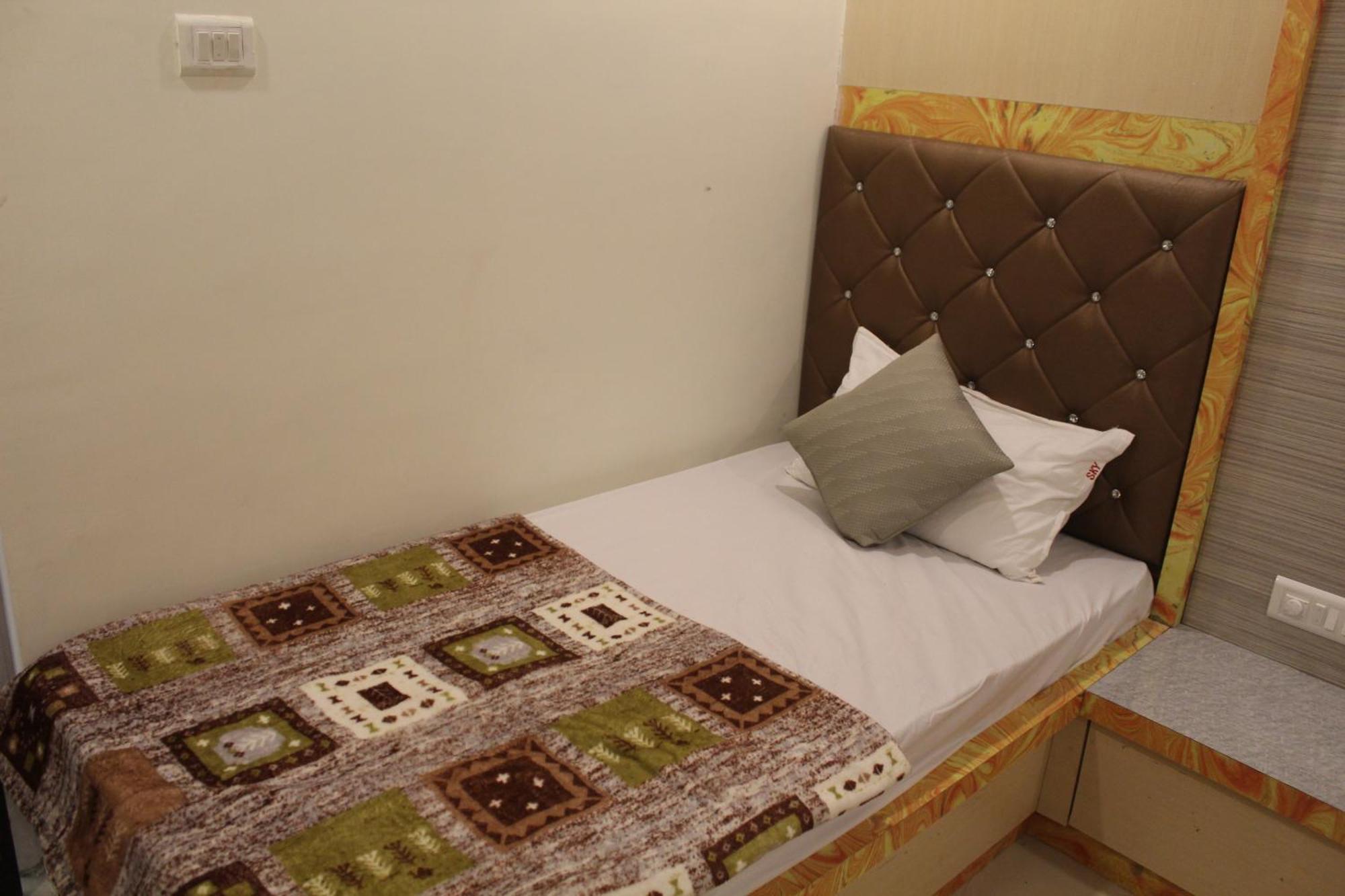 Hotel Skylark فابي المظهر الخارجي الصورة