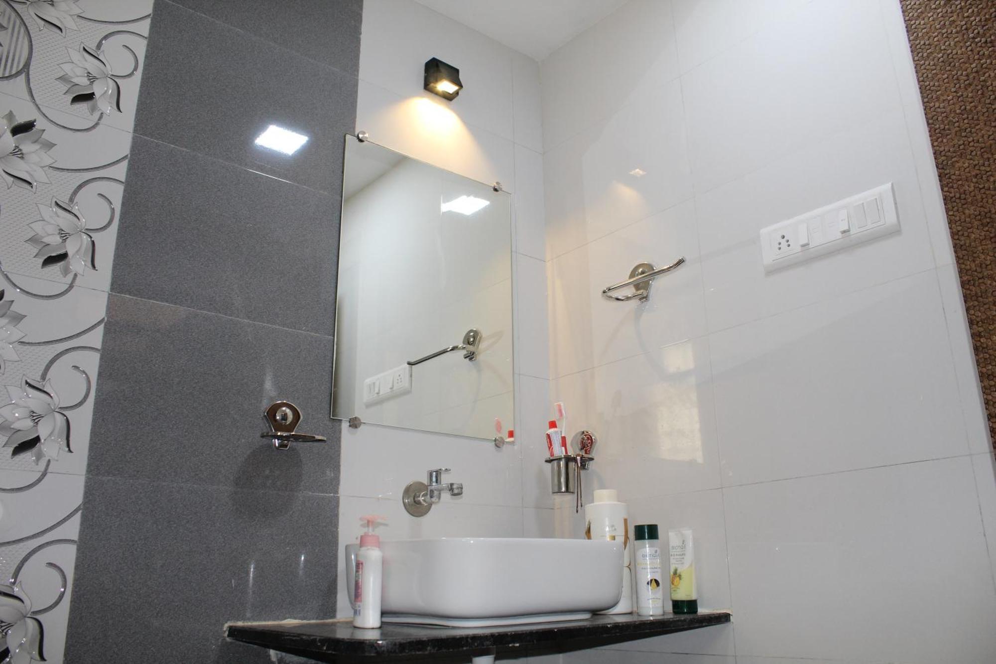 Hotel Skylark فابي المظهر الخارجي الصورة