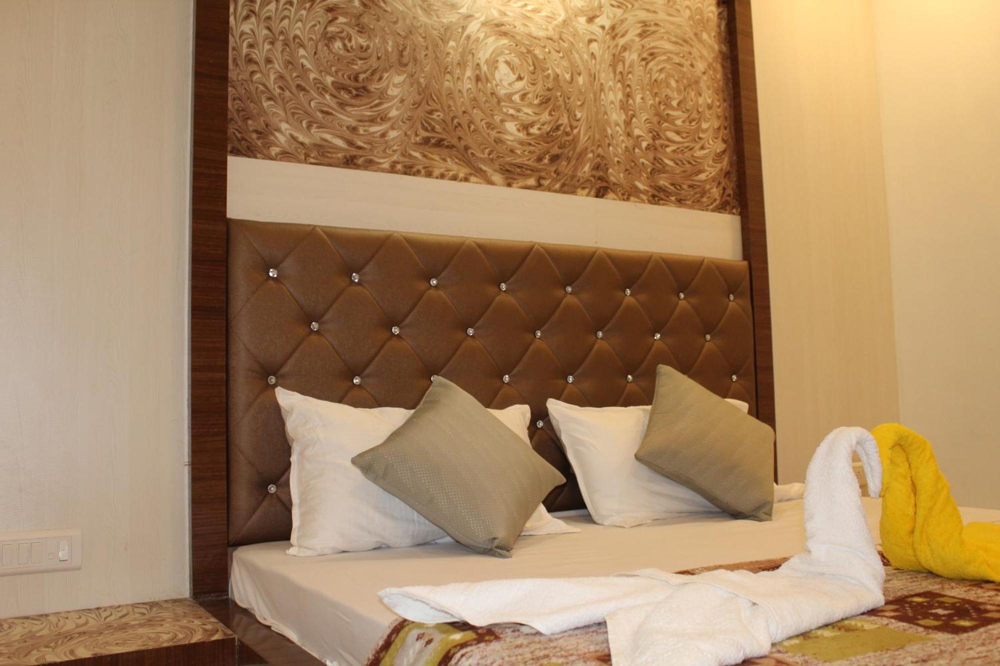 Hotel Skylark فابي المظهر الخارجي الصورة